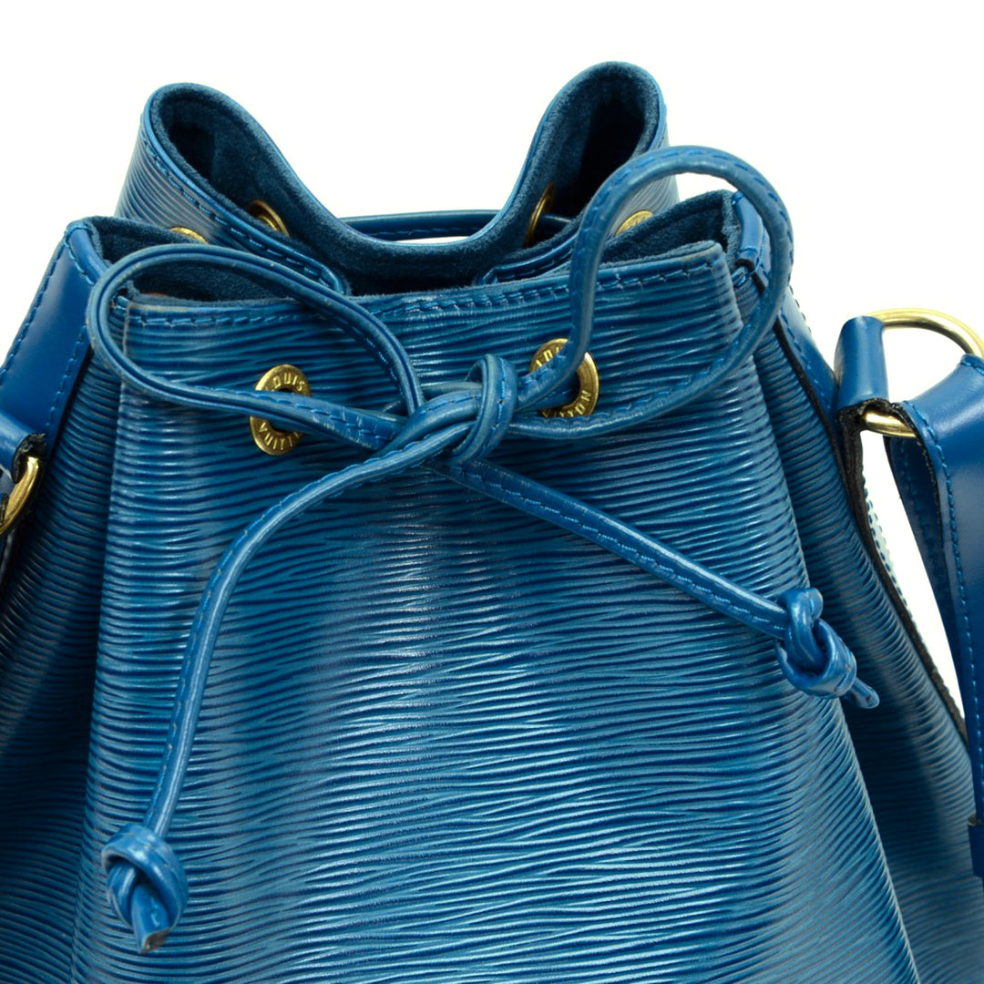 noe blue epi leather large shoulder bag