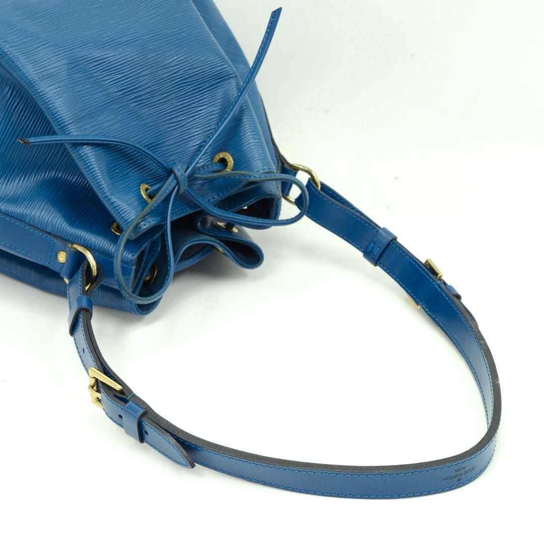 petit noe blue epi leather bag