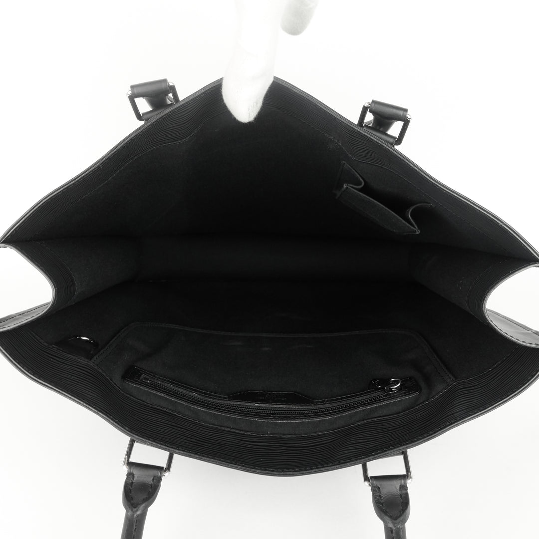 sac plat gm black epi leather bag