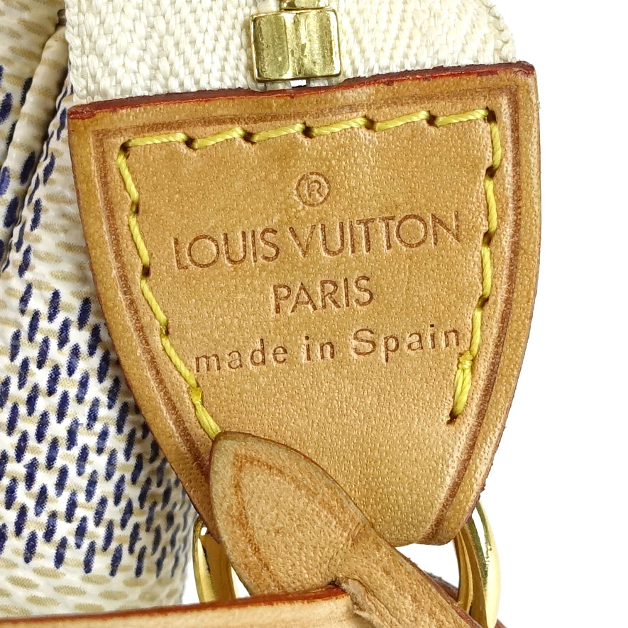 pochette accessoires damier azur canvas bag