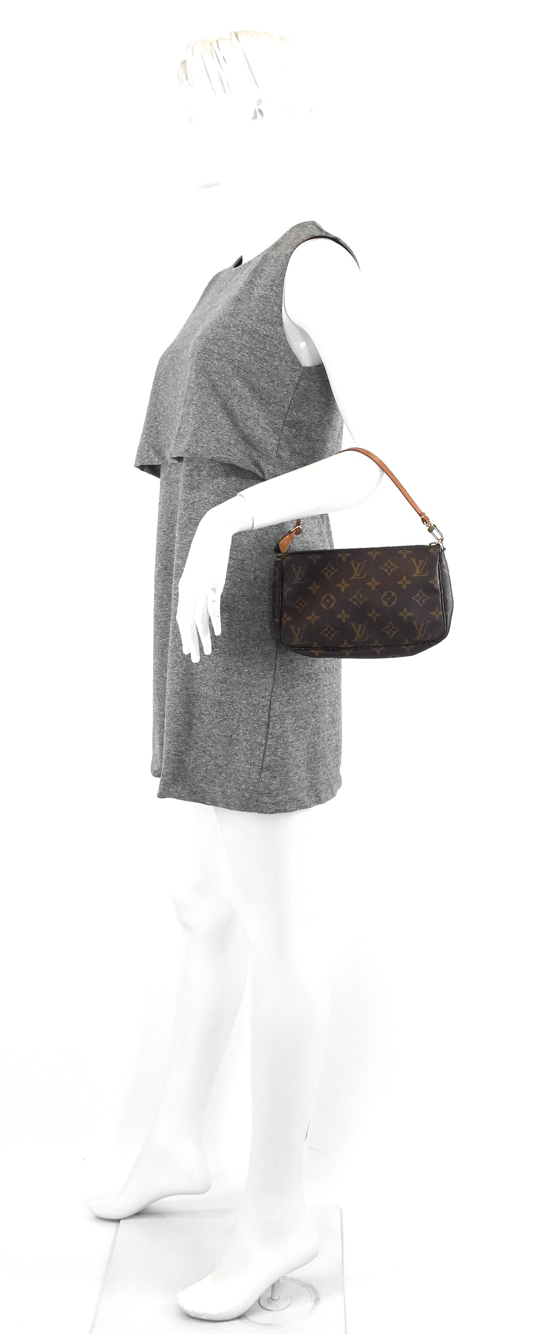pochette accessoires monogram canvas bag