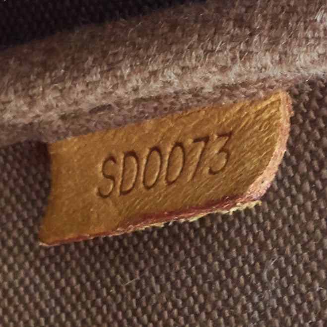 pochette accessoires monogram canvas bag