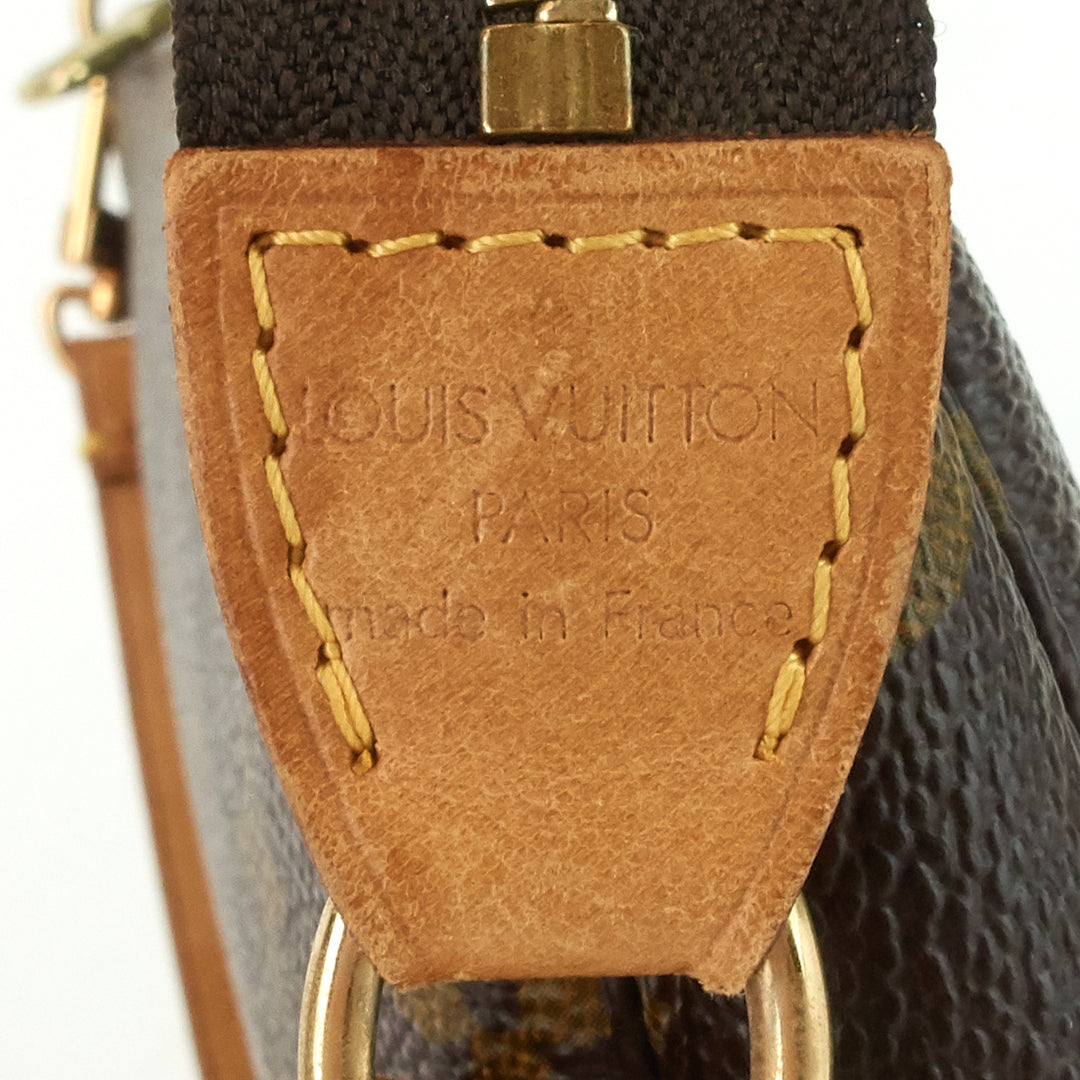 pochette accessoires monogram canvas bag