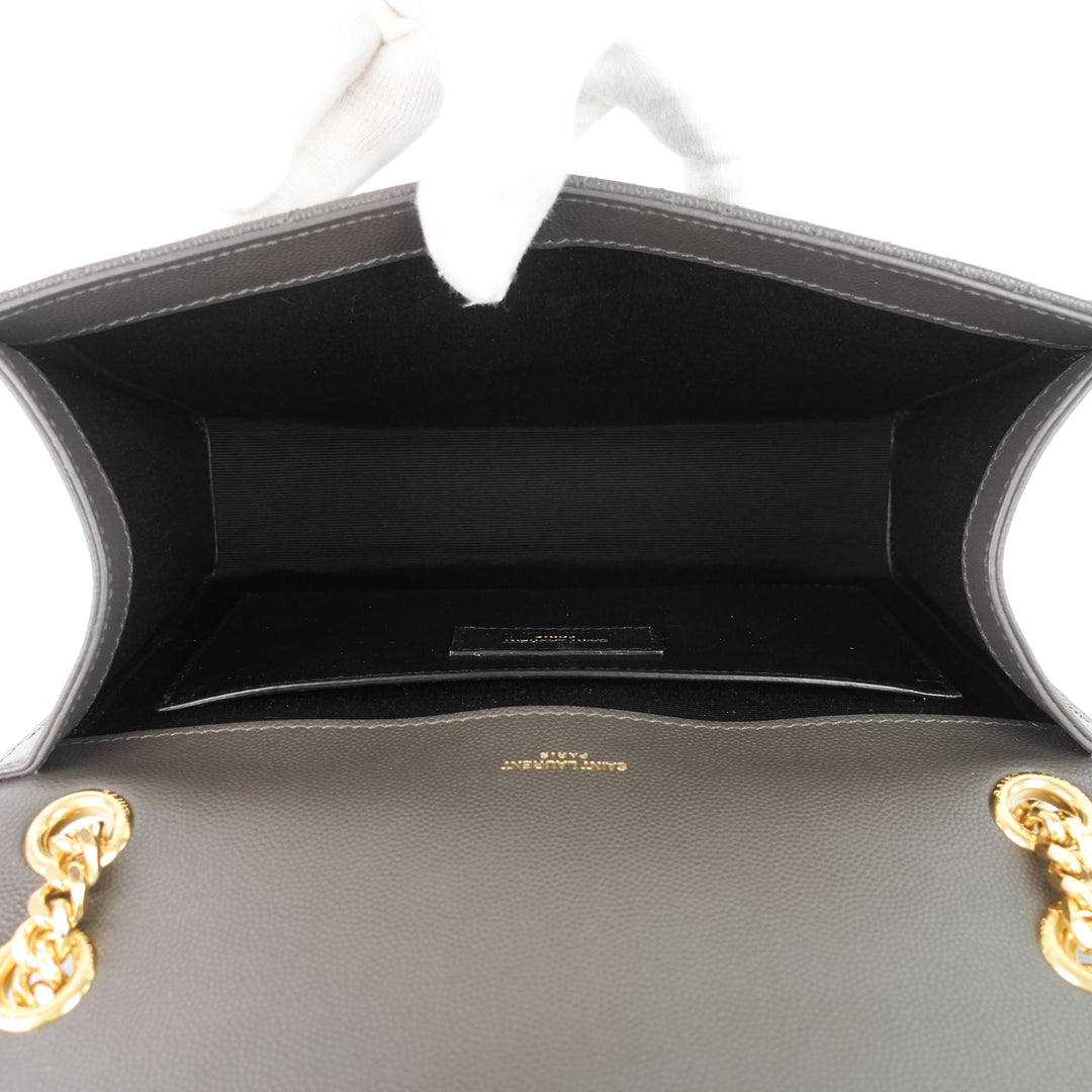 envelope grain de poudre matelassé medium calfskin leather bag