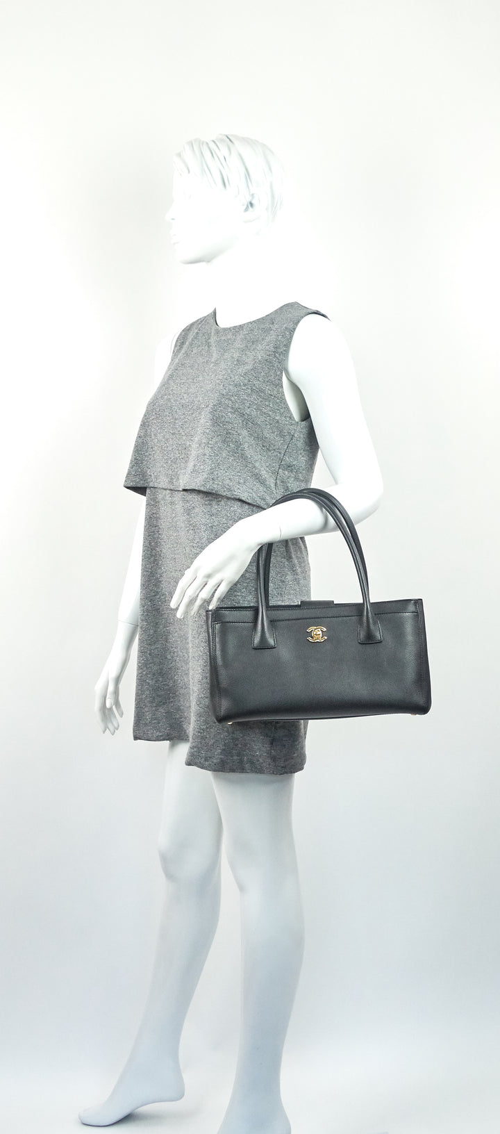 executive cerf xl caviar leather tote bag