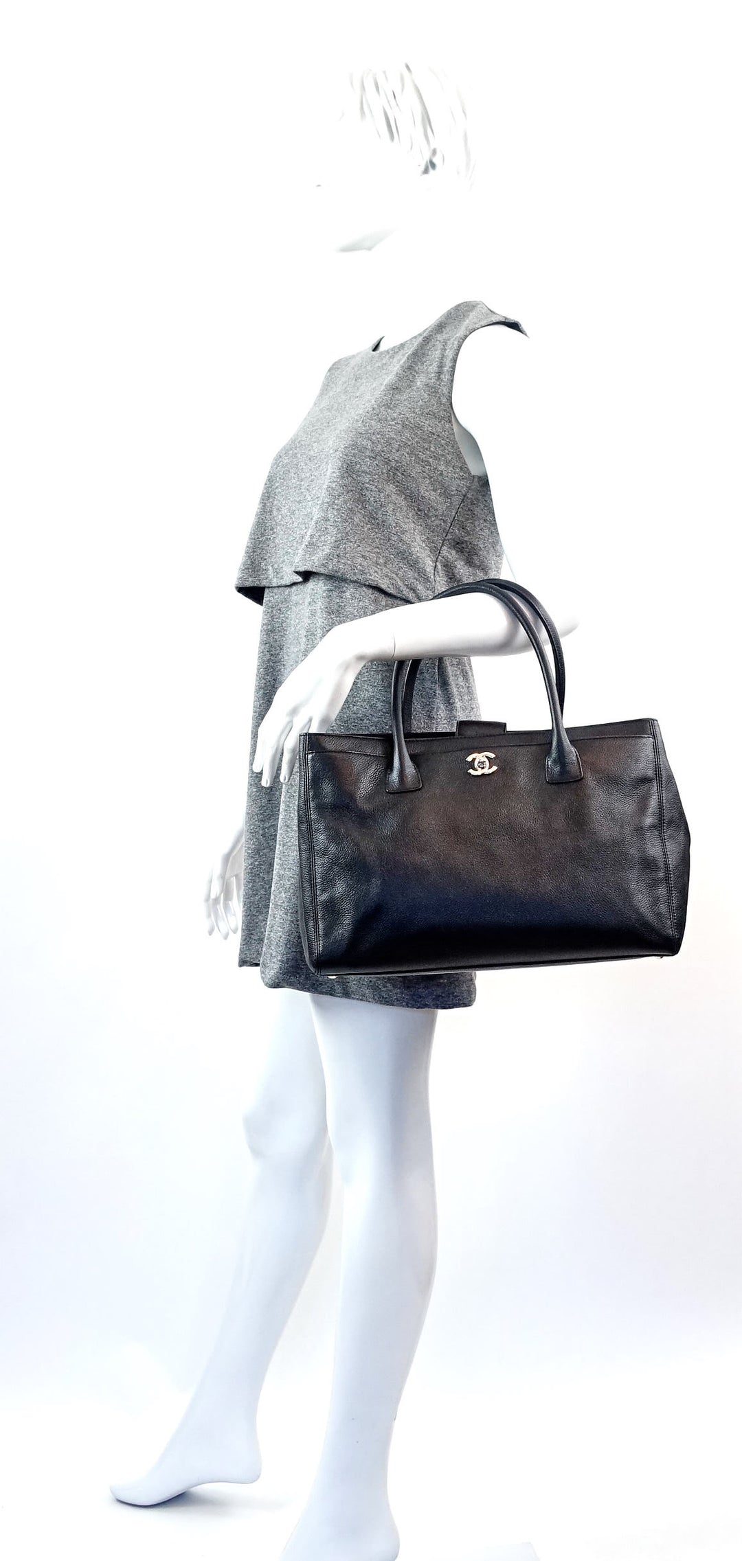 executive cerf xl caviar leather tote bag