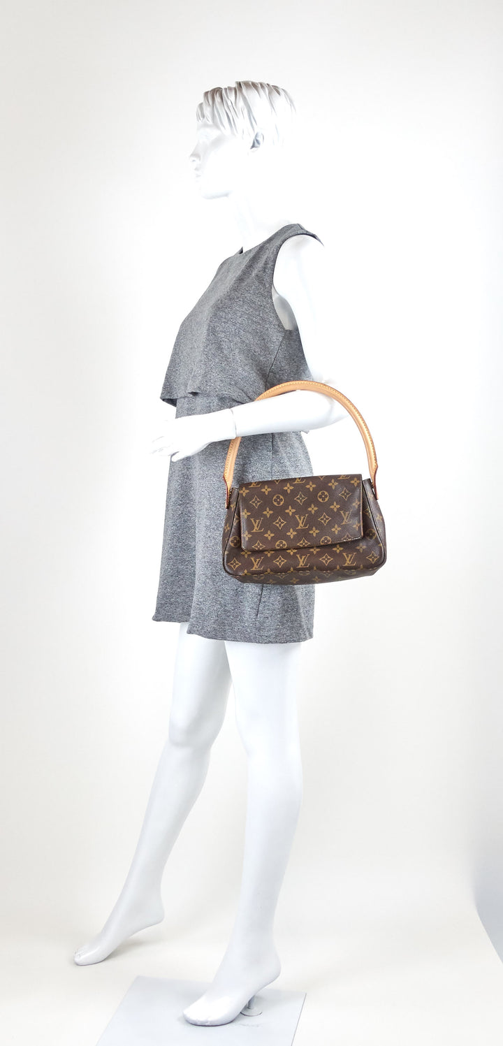 mini looping handbag
