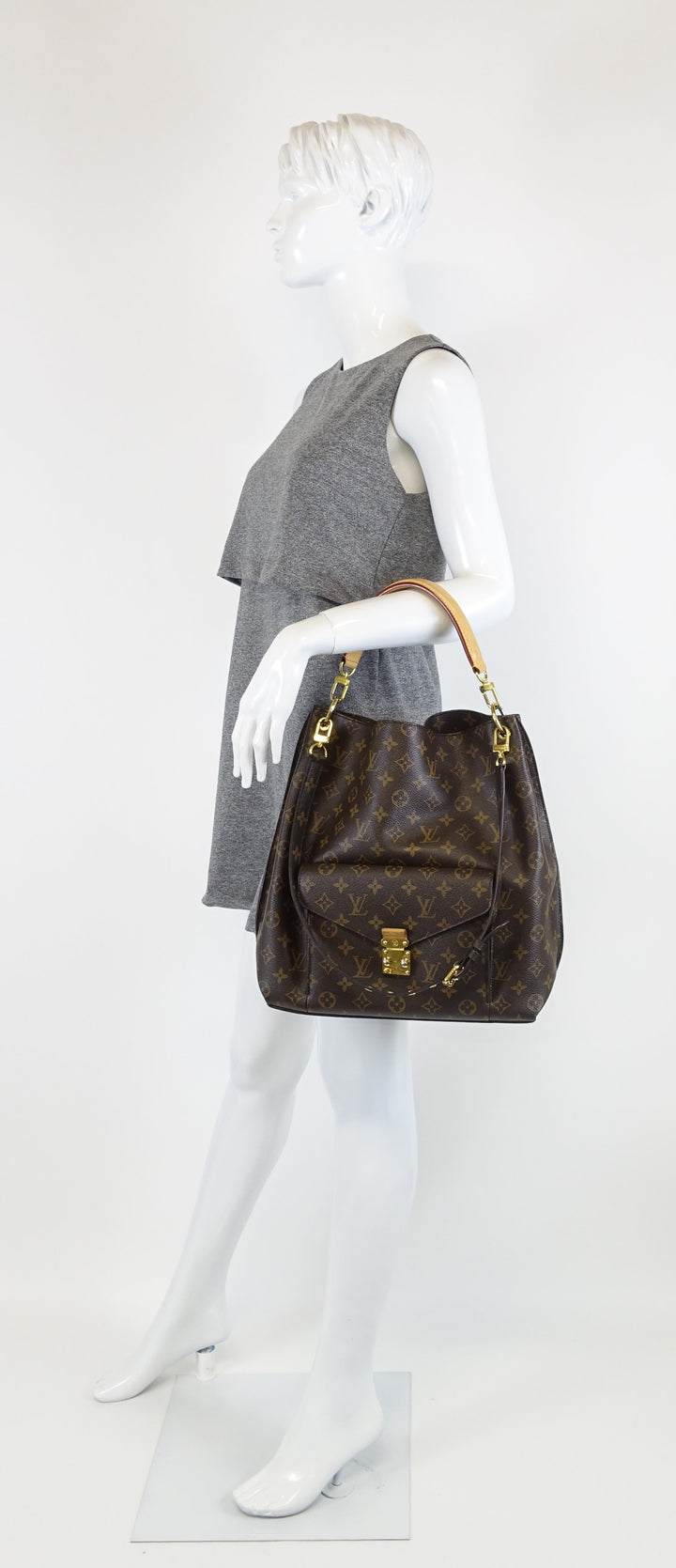 metis monogram canvas hobo bag