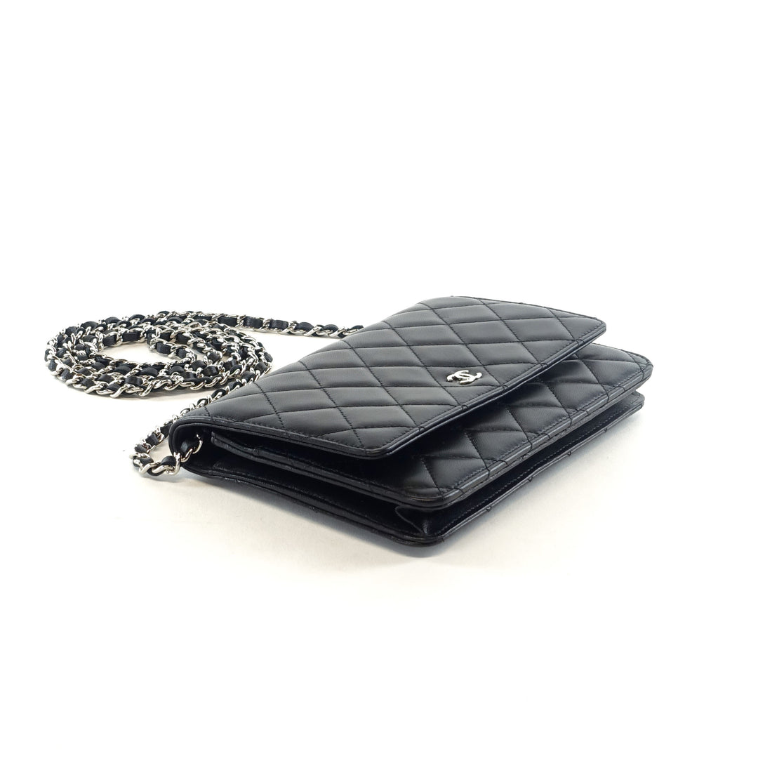 wallet on chain caviar leather bag