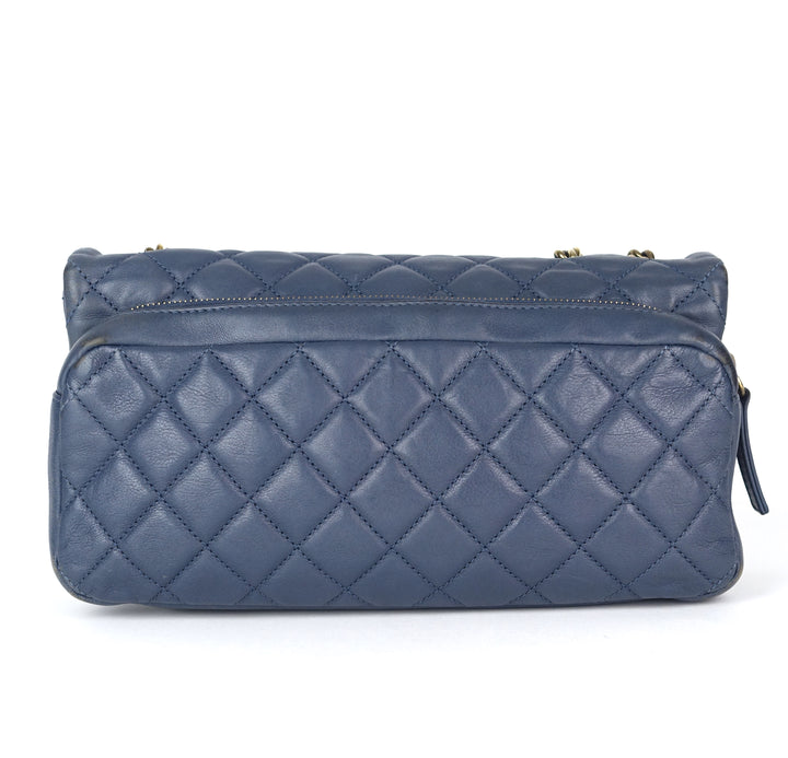 cc crown quilted leather shoulder bag