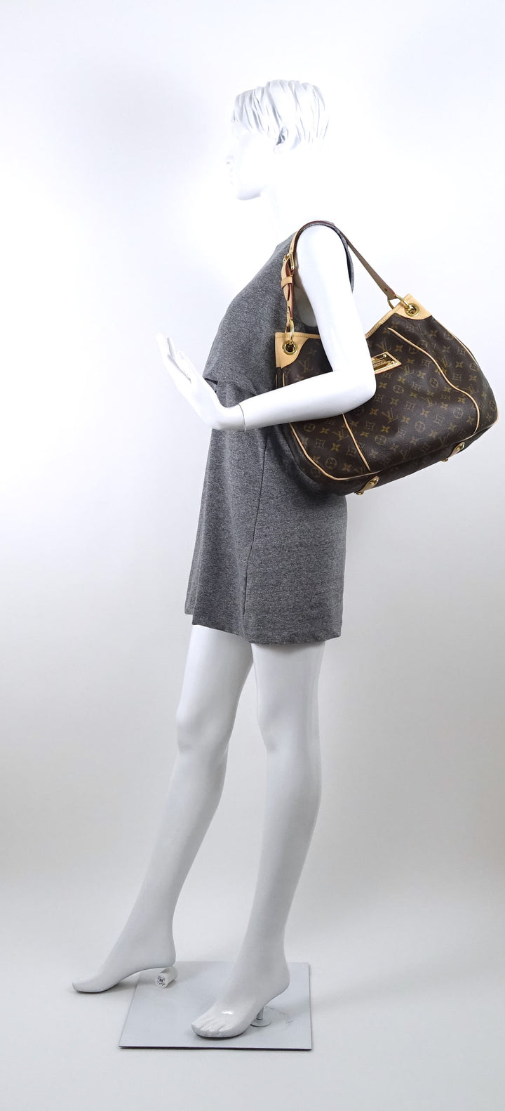 galliera pm monogram canvas shoulder bag