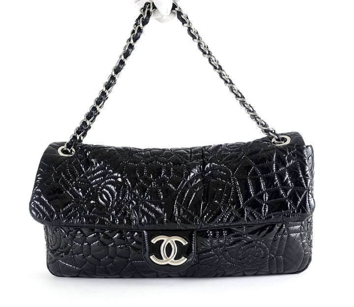 graphic edge patent vinyl shoulder bag