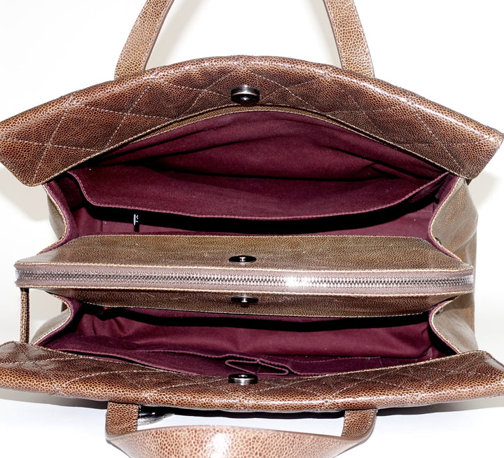 cc crave quilted glazed caviar leather tote bag