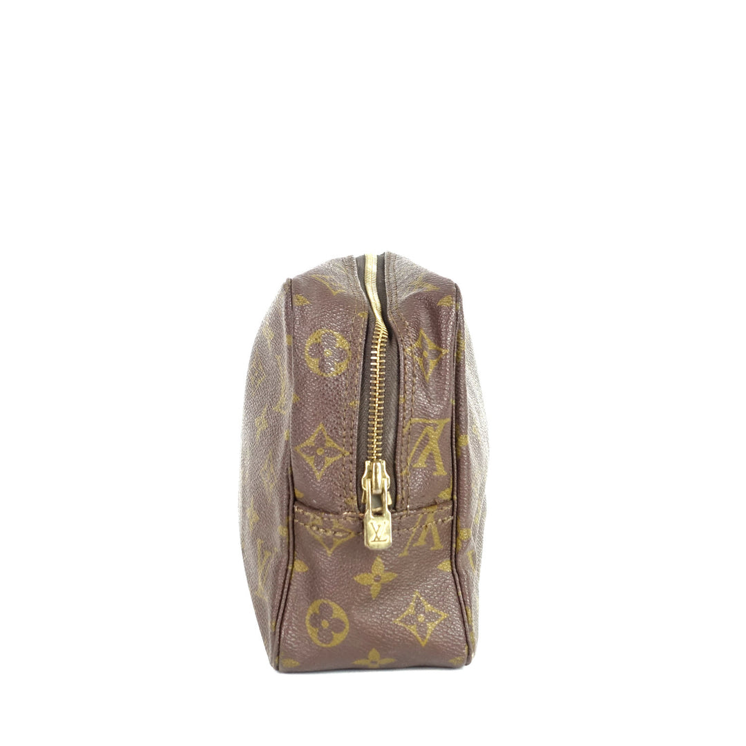 trousse toilette 28 monogram canvas clutch bag