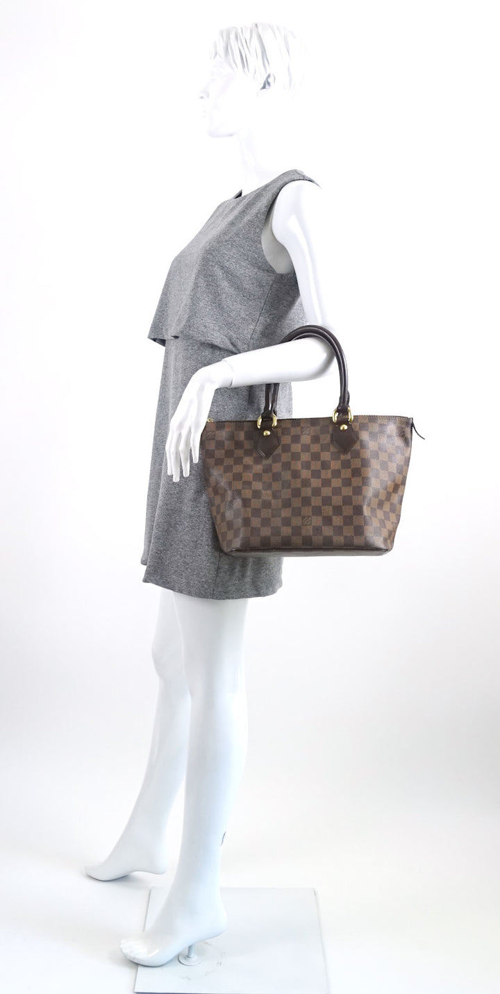saleya pm damier ebene canvas tote bag