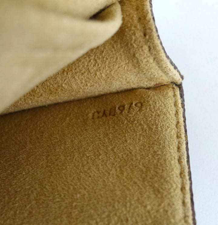 pochette twin gm monogram canvas shoulder bag