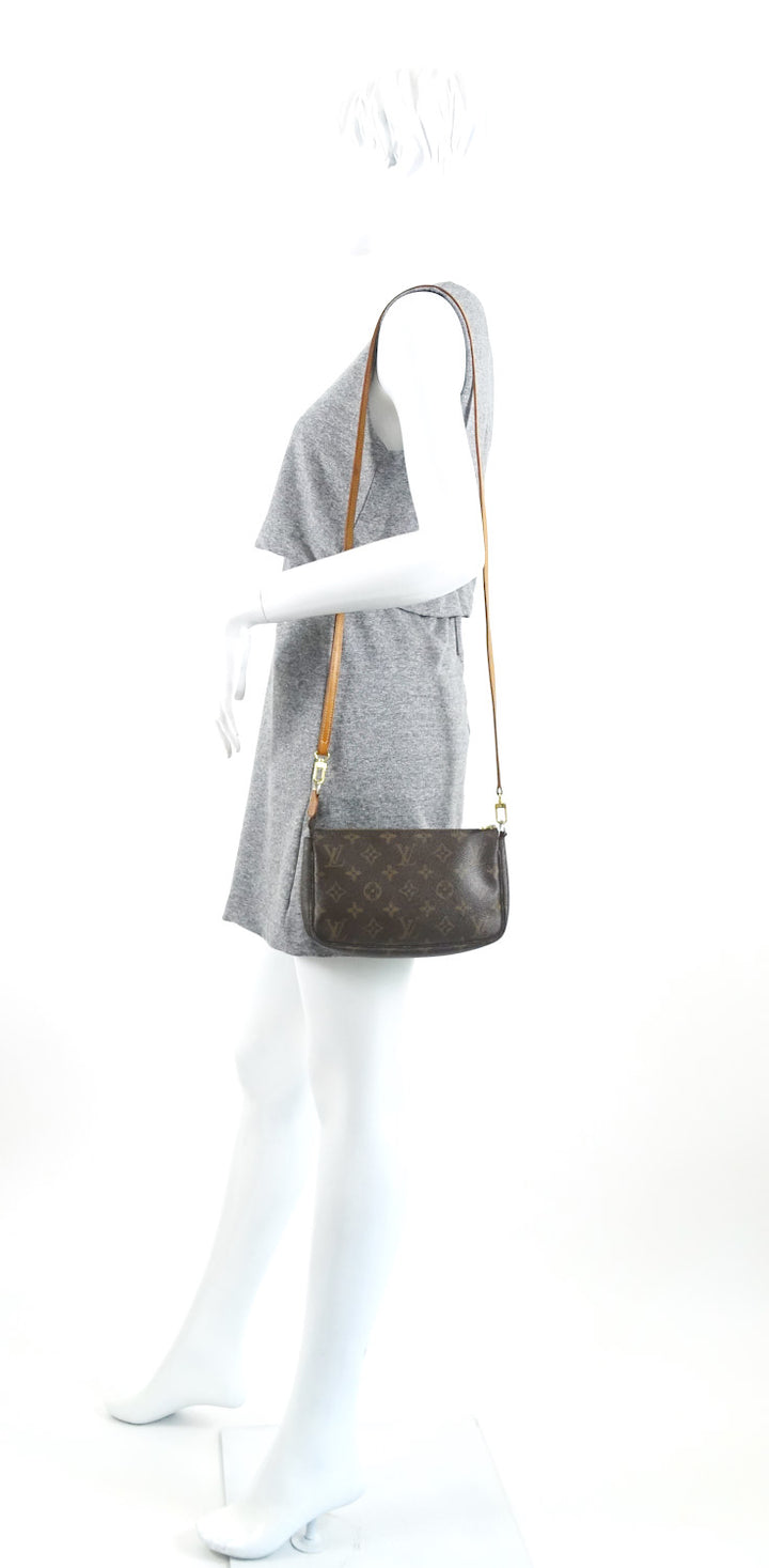 pochette accessoires monogram canvas bag with long strap