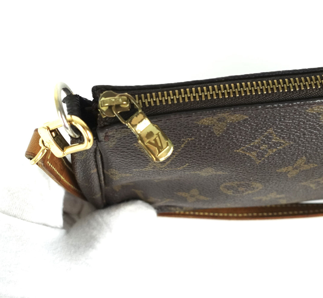pochette accessoires monogram canvas bag with long strap