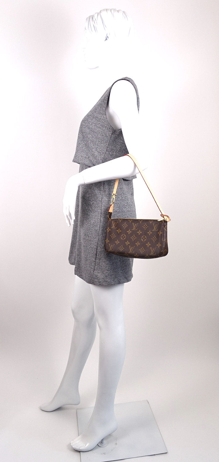 pochette accessoires nm monogram canvas evening bag