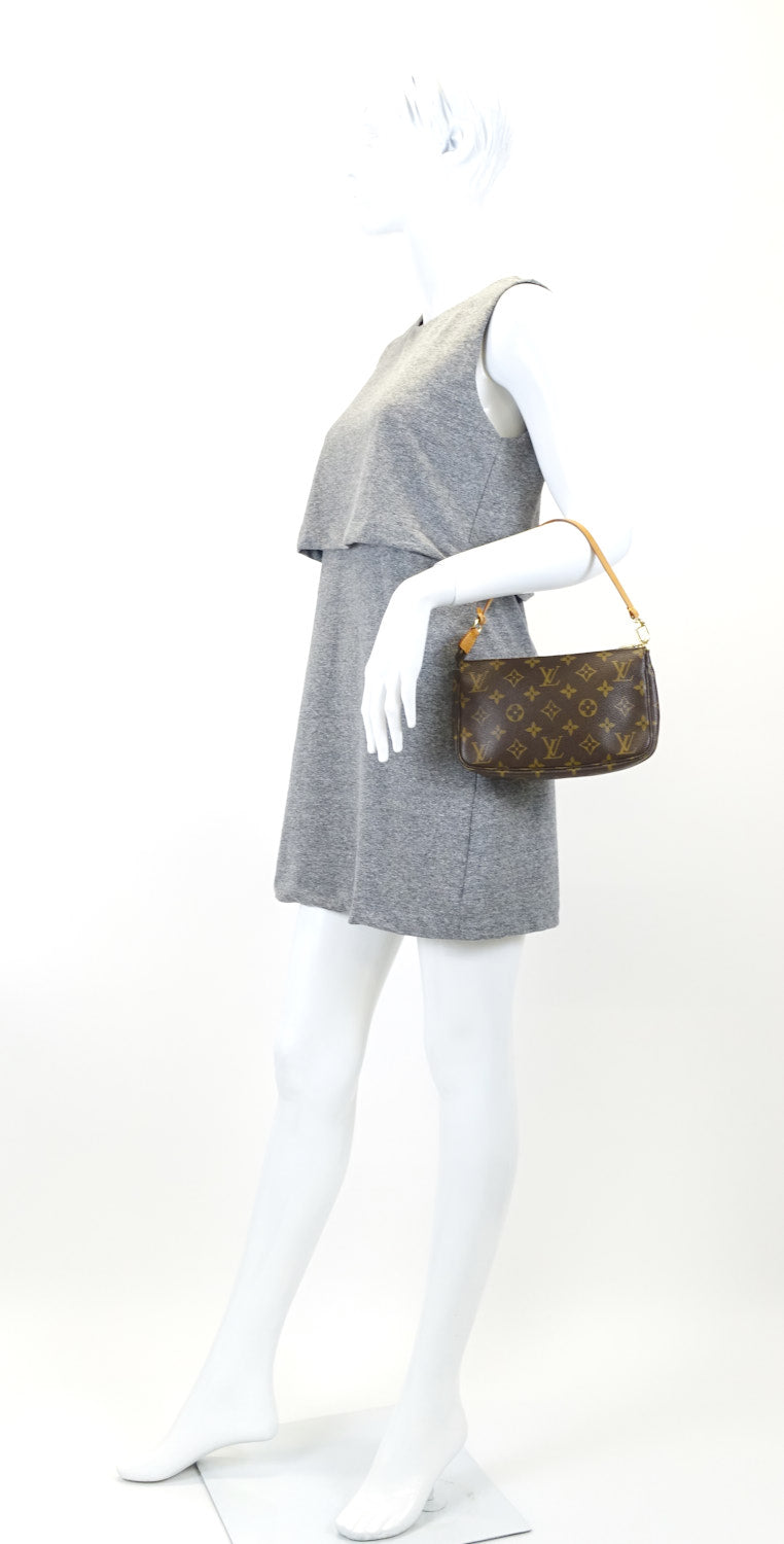 pochette accessoires monogram canvas evening bag