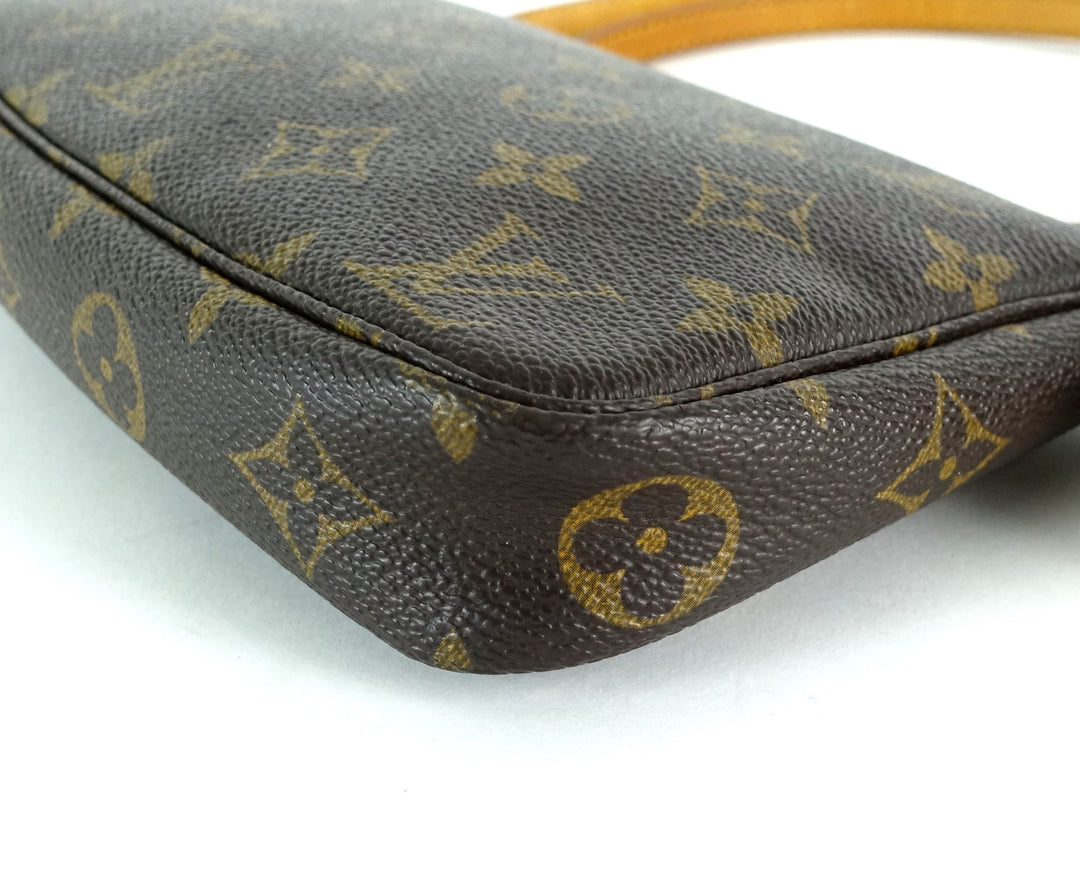 pochette accessoires monogram canvas bag with long strap