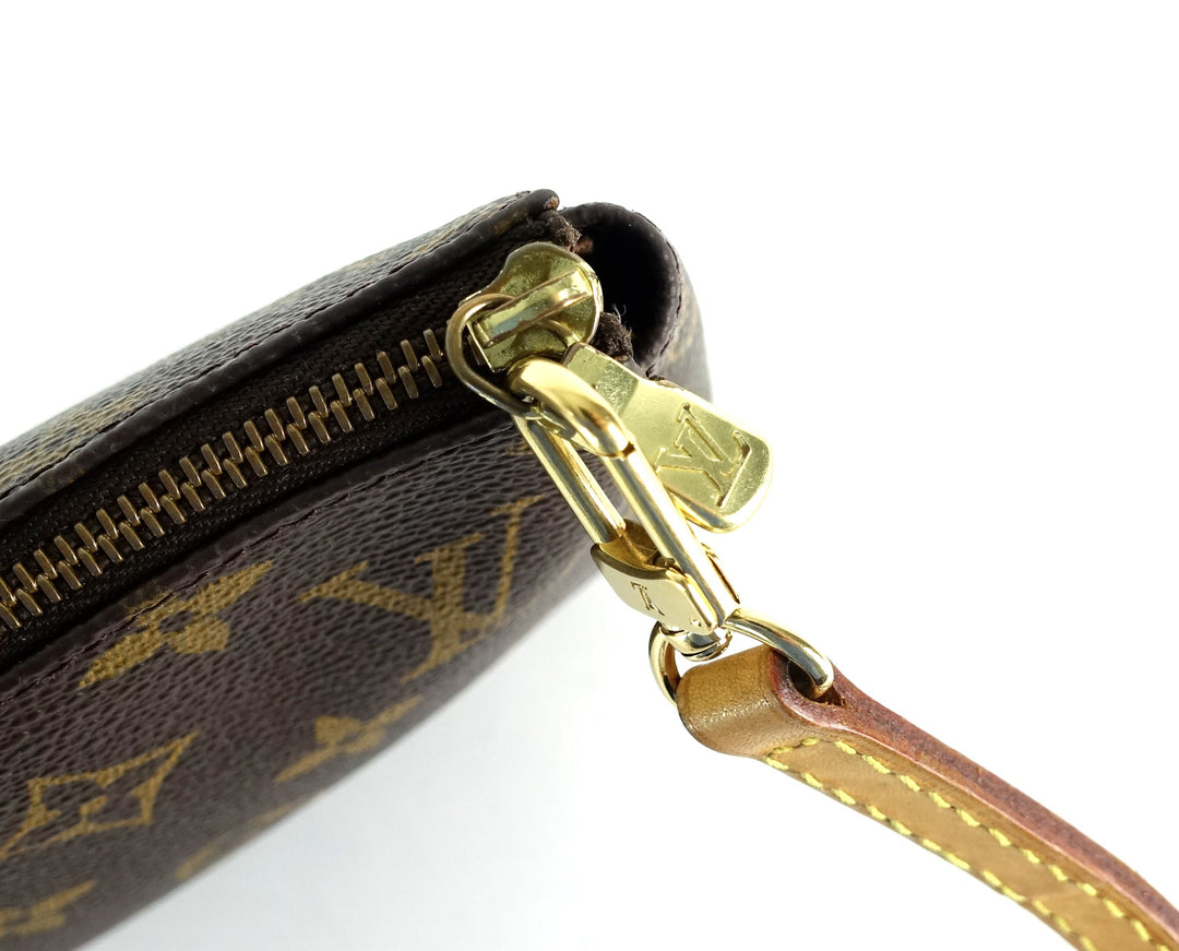pochette accessoires monogram canvas bag with long strap