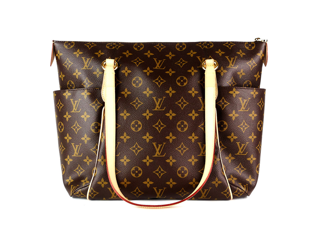 totally mm monogram canvas shoulder bag
