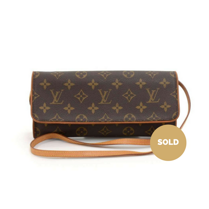 pochette twin gm monogram canvas shoulder bag