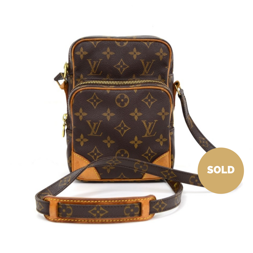 amazone monogram canvas messenger bag