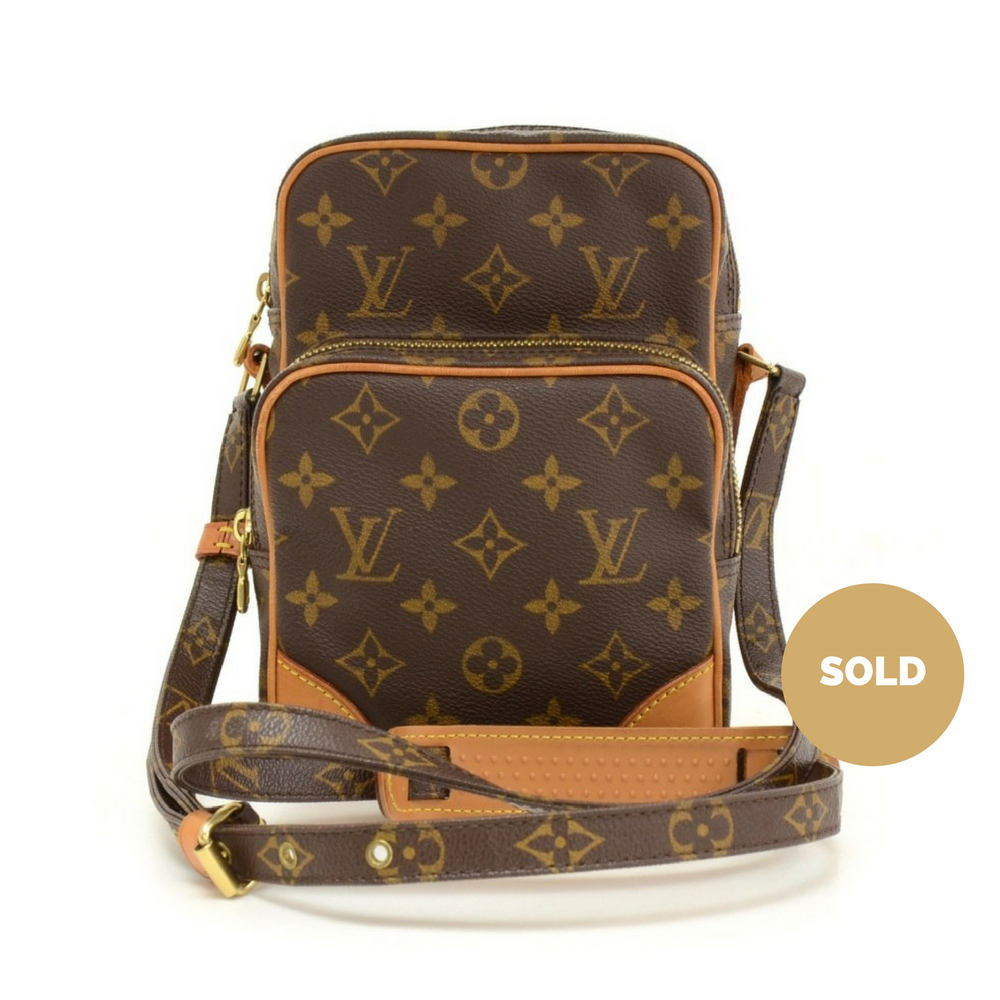 amazone monogram canvas messenger bag