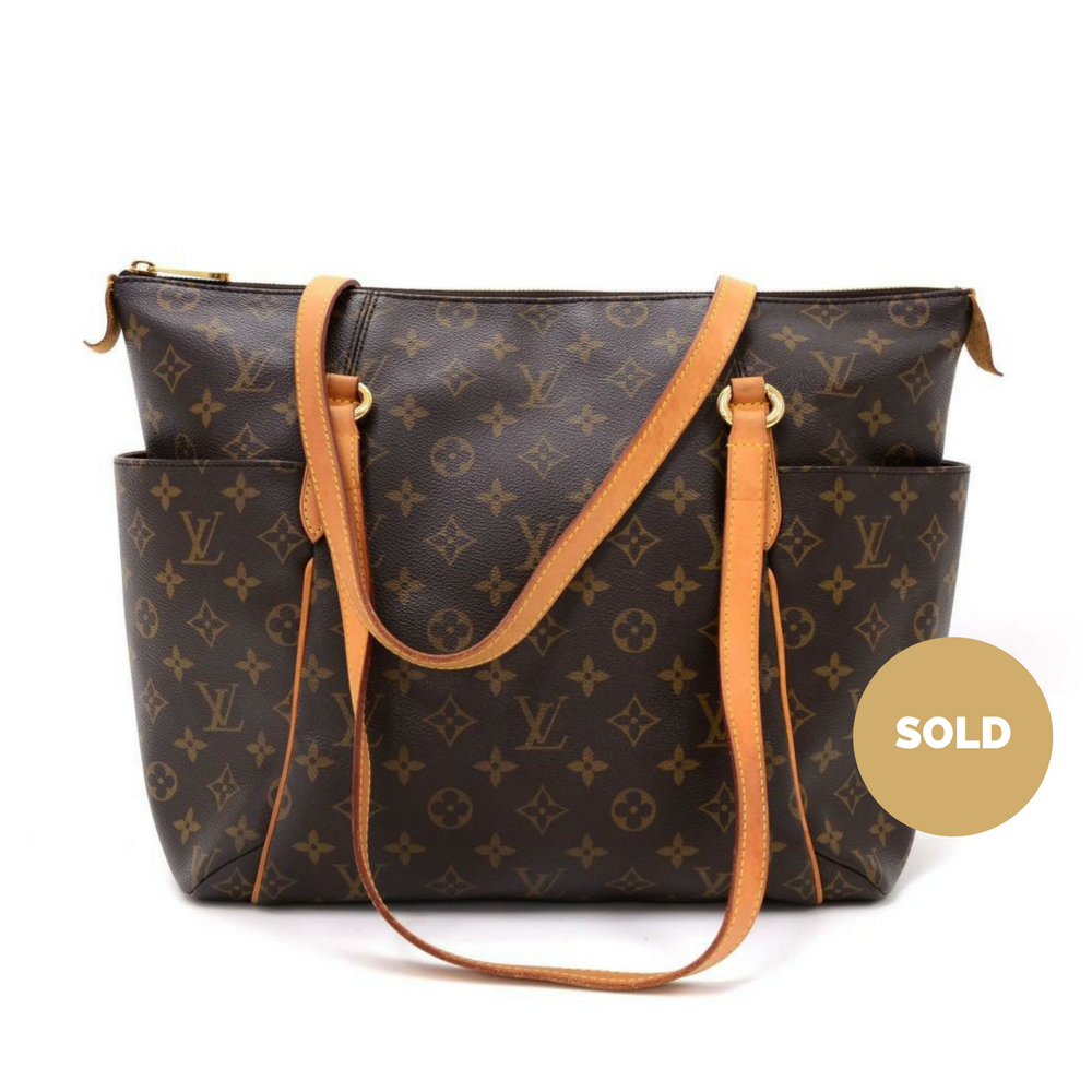 totally mm monogram canvas shoulder bag