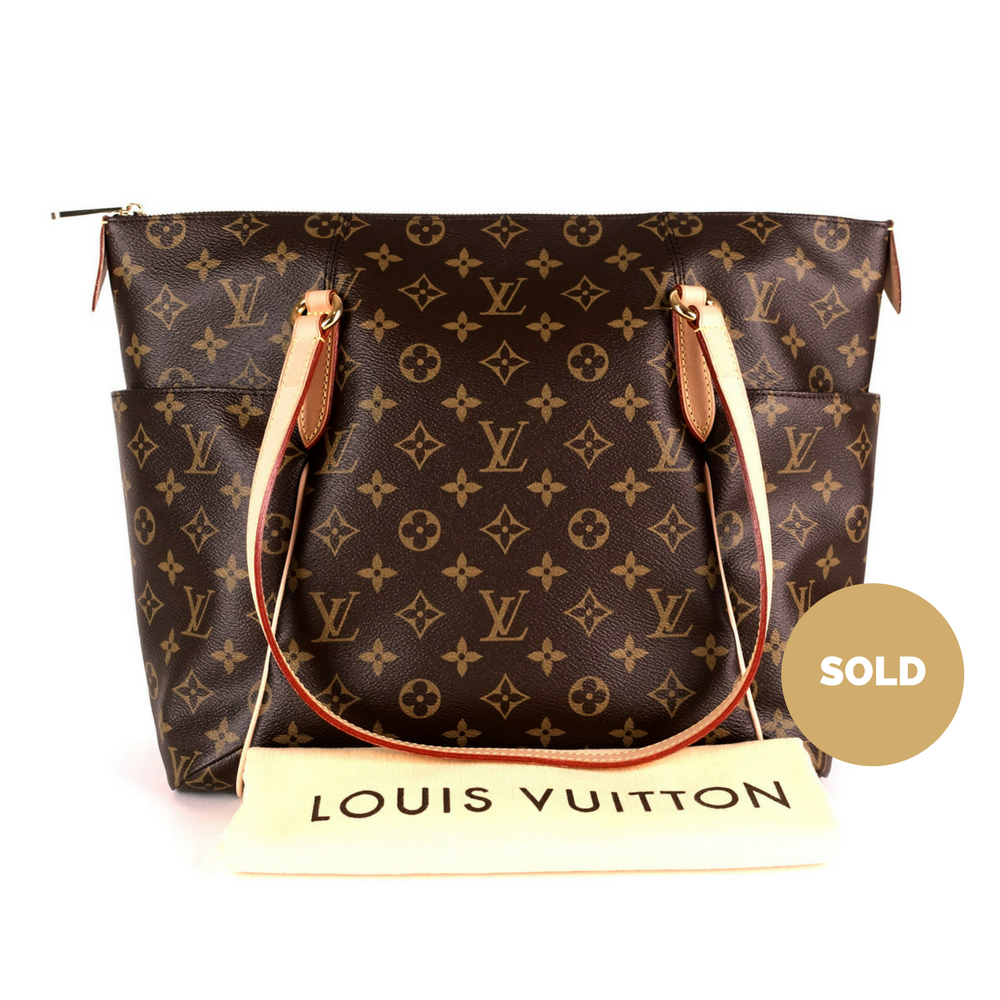 totally mm monogram canvas shoulder bag