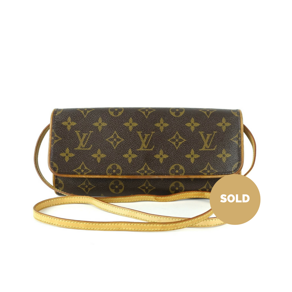 pochette twin gm monogram canvas shoulder bag